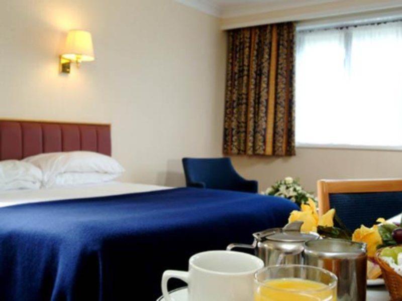Holiday Inn Cardiff North M4 Jct 32, An Ihg Hotel Экстерьер фото